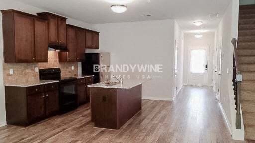 Building Photo - 1930 Old Dogwood