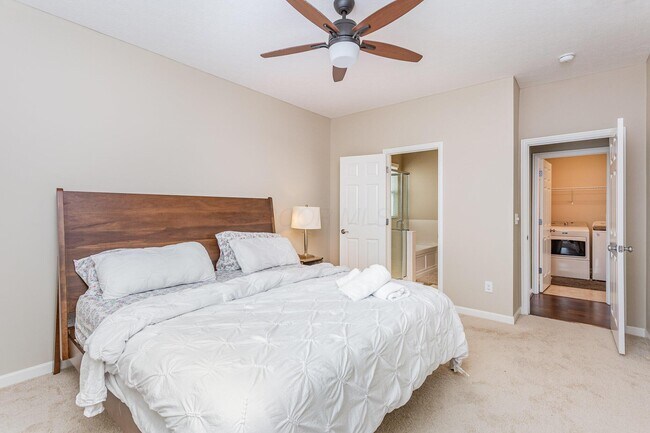 Building Photo - 7862 Waggoner Trace Dr