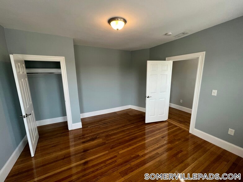 Building Photo - 366 Highland Ave