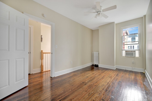 Building Photo - 618 Columbia Rd NW