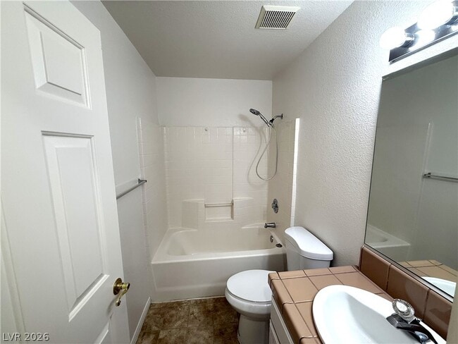 Building Photo - 448 Comstock Ave