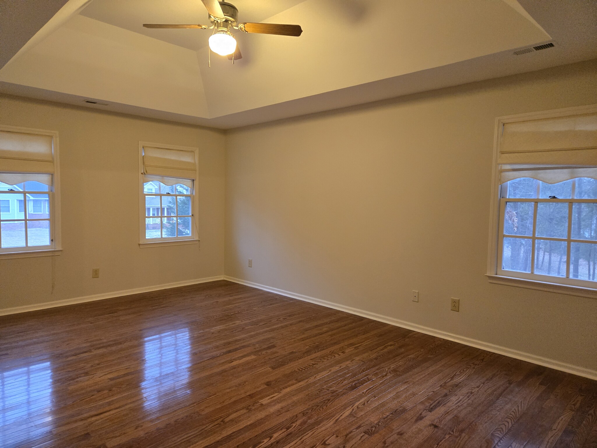 Building Photo - 11015 S Ford Rd