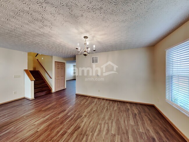 Building Photo - 6038 Platinum Dr