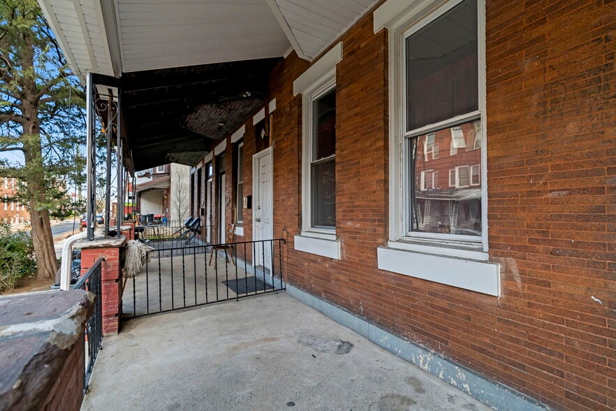 Building Photo - 3727 N 16th St