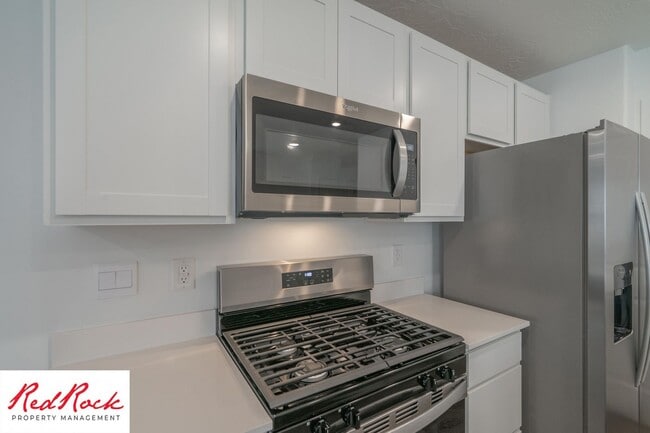 Building Photo - 3 Bedroom Smart Home in Long Valley with Resort-Style Amenities