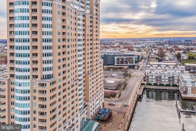 Building Photo - 100 Harborview Dr