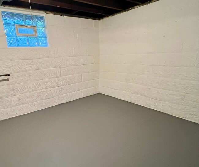 Building Photo - 1116 Murray Ave