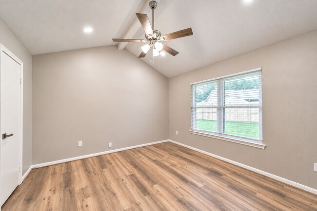 Building Photo - 24615 Shellbrook Dr
