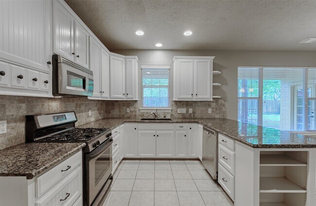 Building Photo - 14918 Pollux Dr