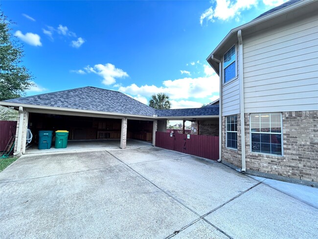 Building Photo - 3411 Bay Breeze Dr