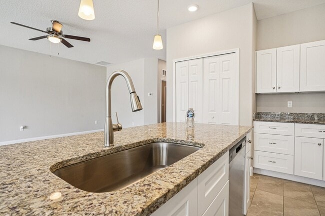 Floorplan - Eleven Oaks