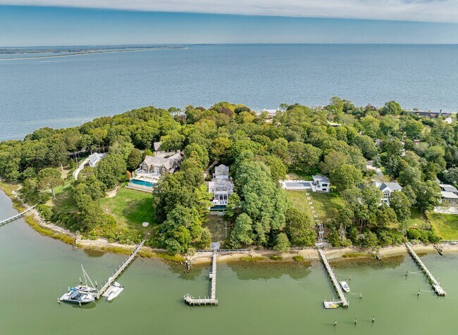 Building Photo - 66 Ram Island Dr