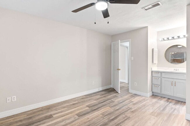 Building Photo - 8314 Poplar Ridge Ln