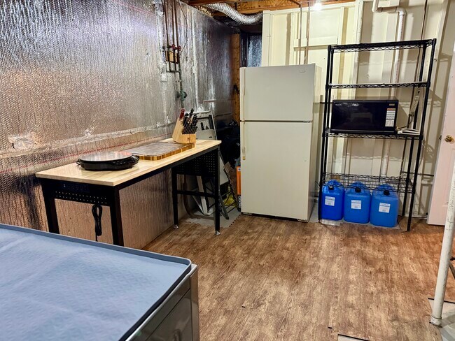 Building Photo - 21178 Hedgerow Ter