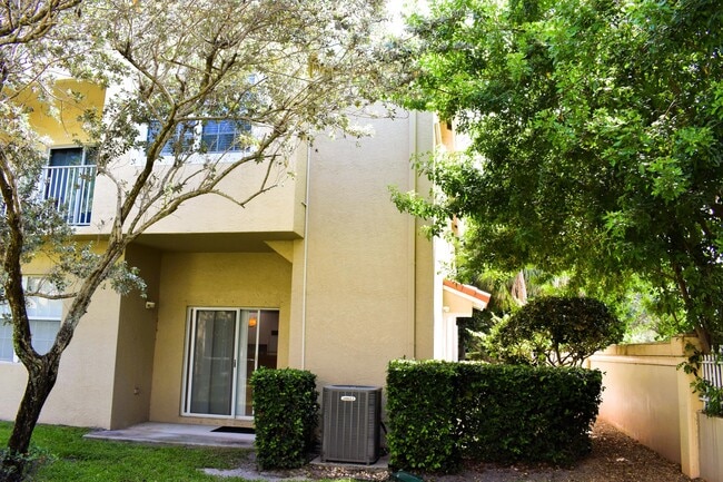 Building Photo - 102 Lighthouse Cir