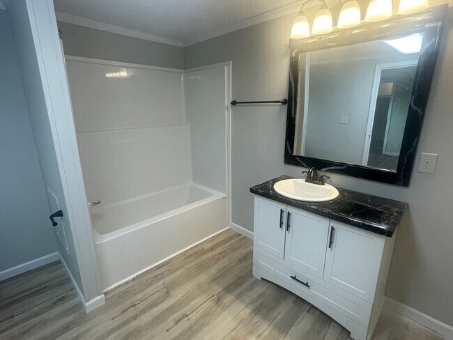 Building Photo - Home Available in Stedman