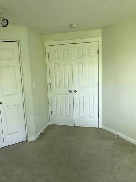 Entrance to secondary bedroom - 730 NW 185th Ave