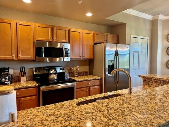 Building Photo - 9735 Acqua Ct