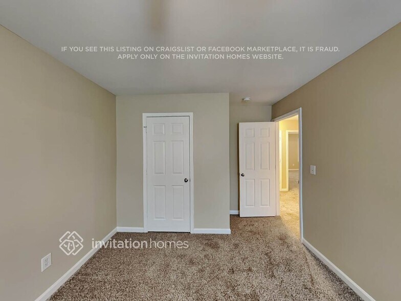Building Photo - 4400 Savannah Dr