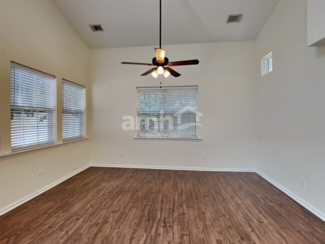 Building Photo - 222 Hiawassee Dr
