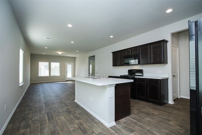 Building Photo - 4023 Wyanngate Dr