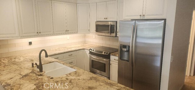 Building Photo - 6221 Marina Pacifica Dr N
