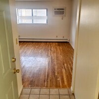 Building Photo - 3709 Drake Ave