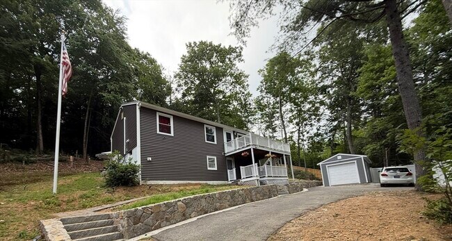 Building Photo - 89 Westwood Dr