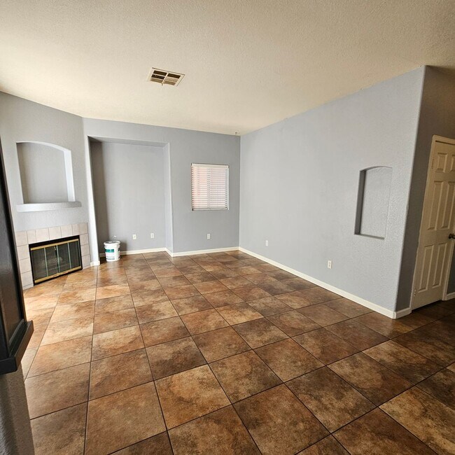 Building Photo - WOW! 3 bed 2 bath gated condo near Nellis AFB.. REMODELED!