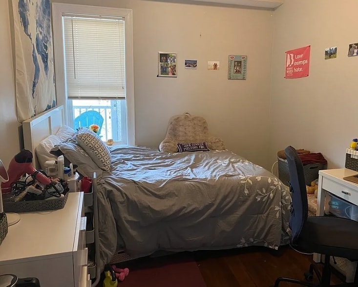 Building Photo - 92 Calumet St