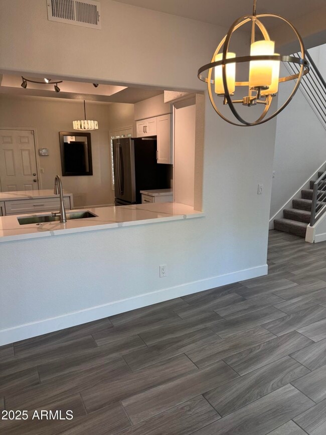 Building Photo - 7960 E Pepper Tree Ln