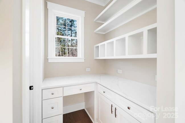 Building Photo - 154 Fox Hunt Dr