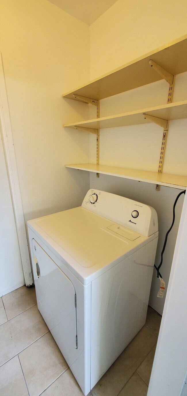 Building Photo - 11913 Culver Blvd