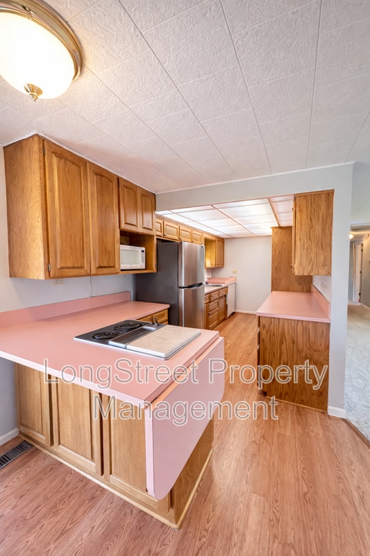 Building Photo - 2917 Takena St SW