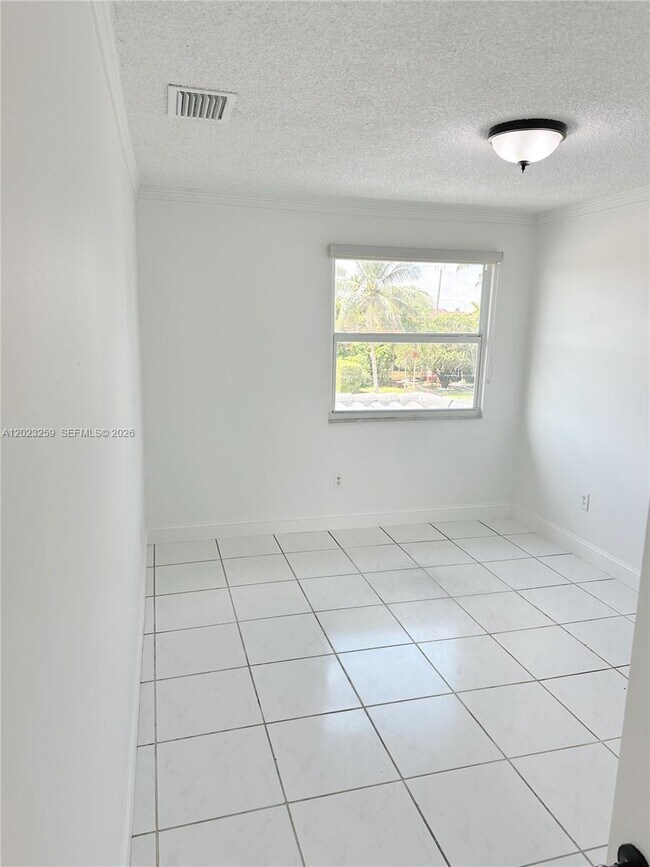 Building Photo - 325 W 60th St