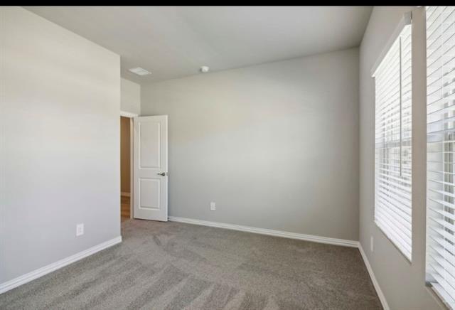 Building Photo - 909 Edgehurst Dr