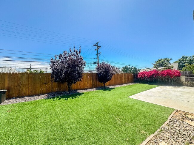 Building Photo - SD: Spacious 4BD/2BA Home in Imperial Beach with Large Yard, Turf Backyard & Attached Garage