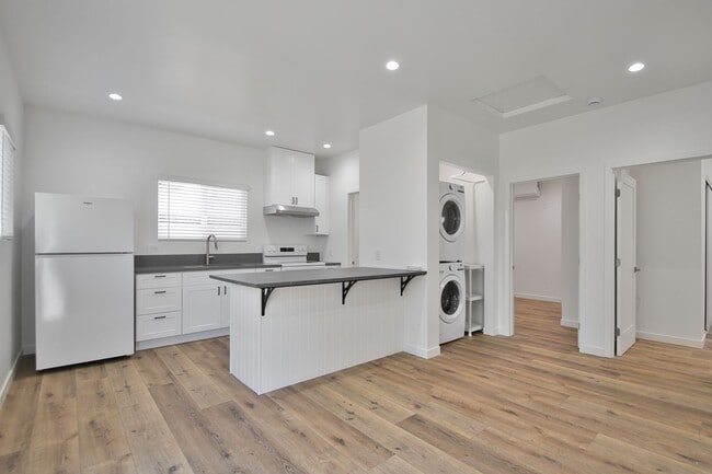 Building Photo - 1704 W 169th Pl