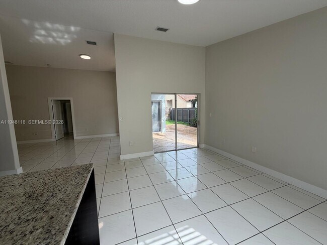 Building Photo - 9125 SW 166th Ave