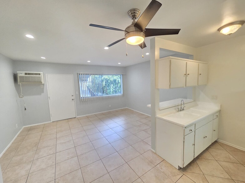 Building Photo - 4660 Kester Ave