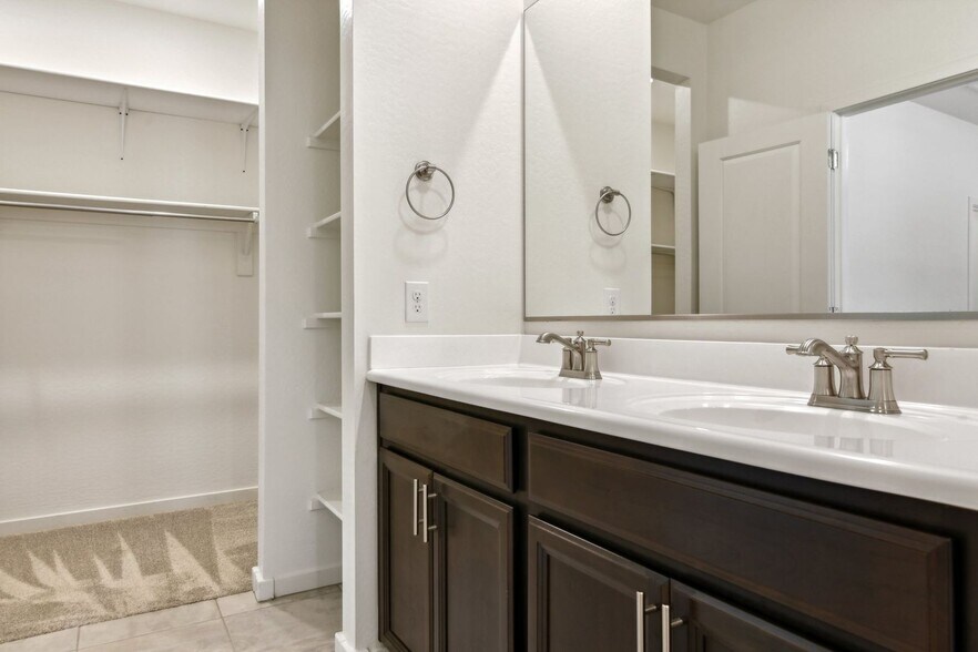 Building Photo - 18666 Puget Ave