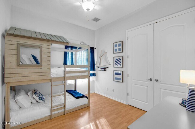 Building Photo - 5533 Ignacio Frias Dr