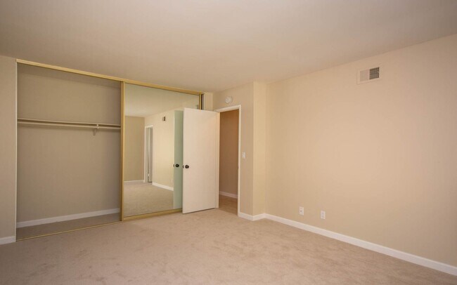 Building Photo - Fully Remodeled 3BD/2BA in Carlsbad