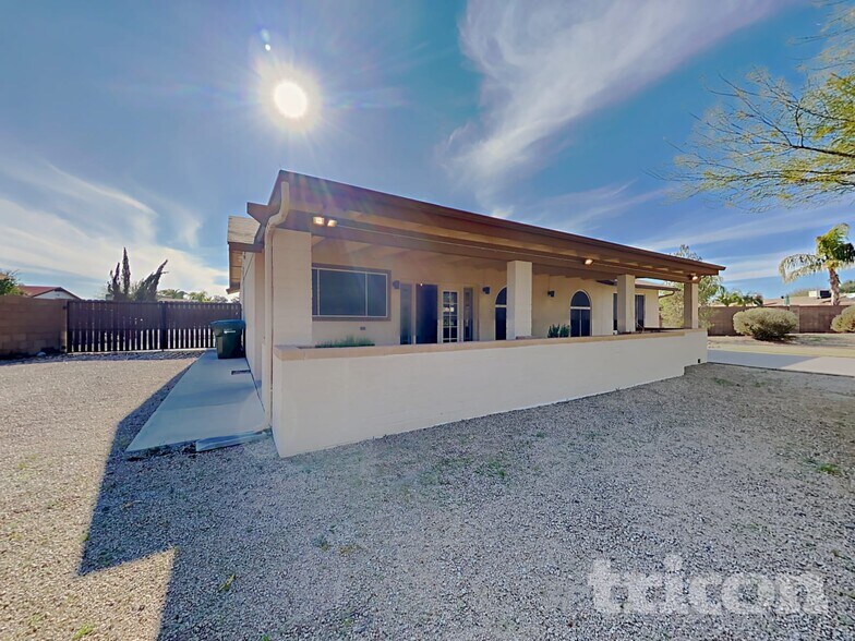 Building Photo - 4140 W Pershing Ave