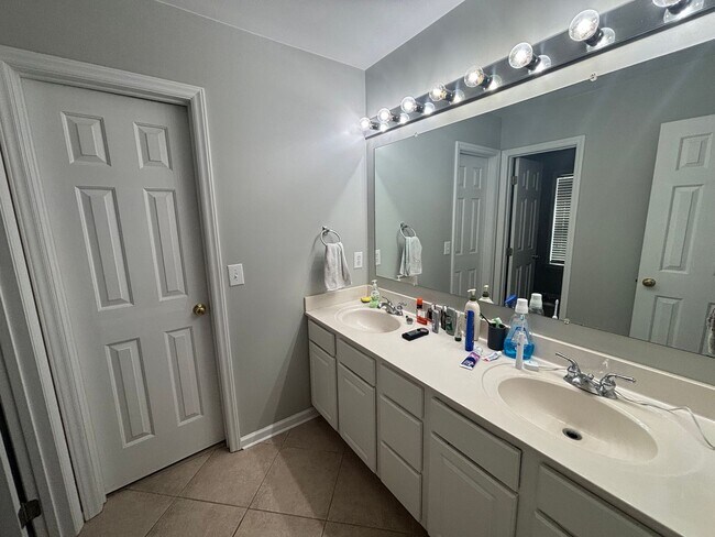 Building Photo - 3 Bed 2 Bath Single  Family Home in OGDEN/Murrayville
