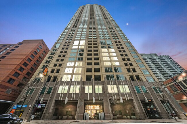 Building Photo - 33 W Ontario St