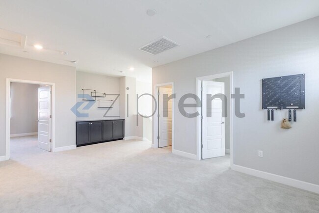 Building Photo - 5824 Highport Dr