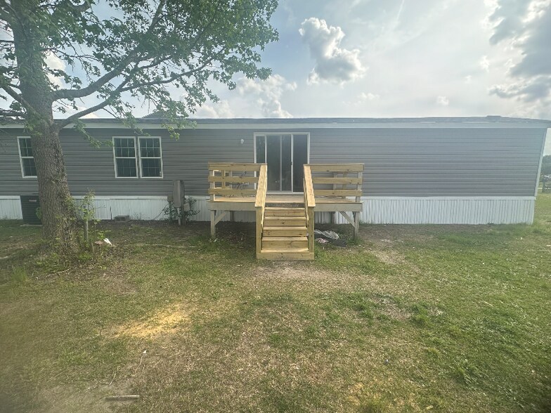 Building Photo - 1410 Elias Ln