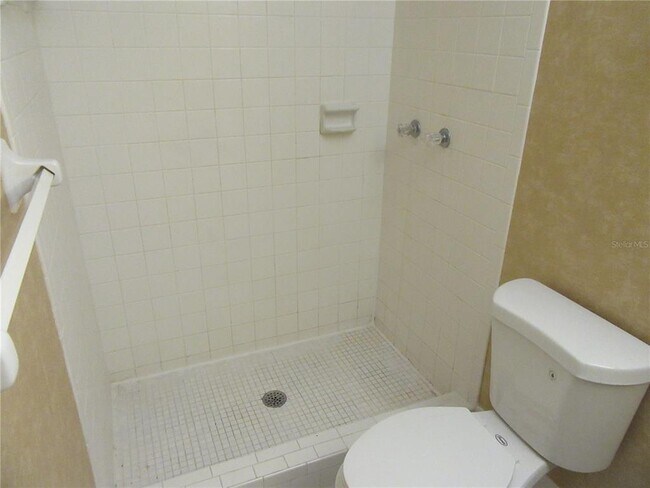 Building Photo - 1143 85th Terrace N