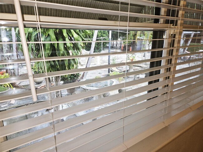 Building Photo - 2323 Polk St